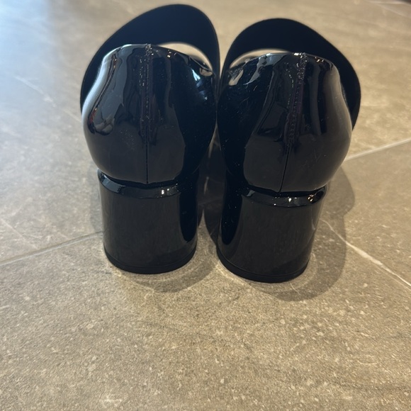 Louis Vuitton Black Patent Leather Kitten Heels Size 37 - Picture 3 of 4